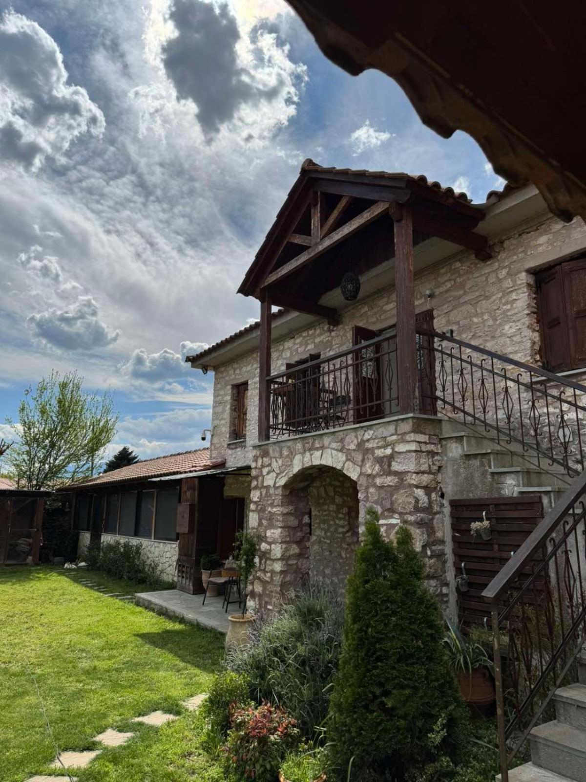Theopetra Home ภายนอก รูปภาพ